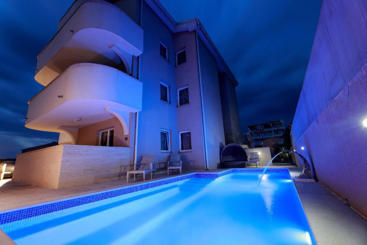 SBI STANDARD APARTMENTS WITH POOL